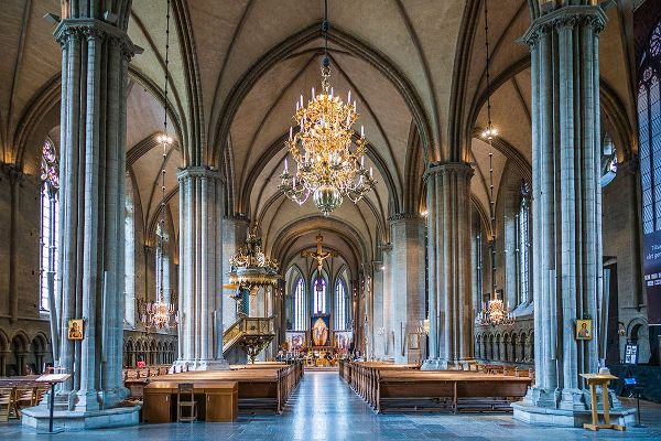 Bibikow, Walter 아티스트의 Sweden-Linkoping-Linkoping domkyrka cathedral-interior작품입니다.